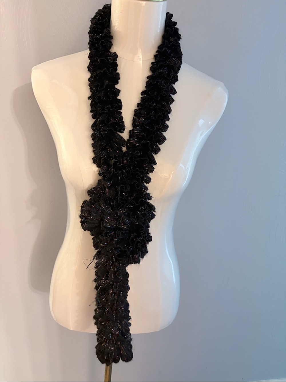 Black Ruffled Loop Scarf - Stylish Women's Accessory